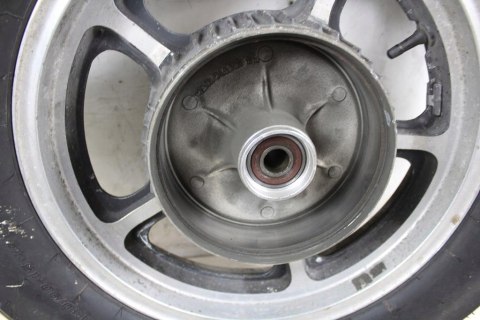 HONDA VT1100 SC18 KOŁO FELGA TYŁ 15 X 3,00 OPONA