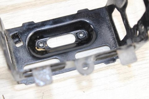KAWASAKI KZ750 H LTD KOSZ UCHWYT AKUMULATORA