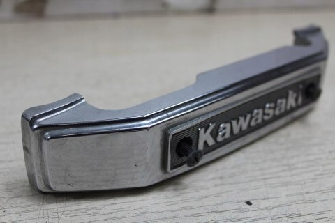 KAWASAKI KZ750 H LTD OSŁONA LOGO PÓŁKI DOLNEJ