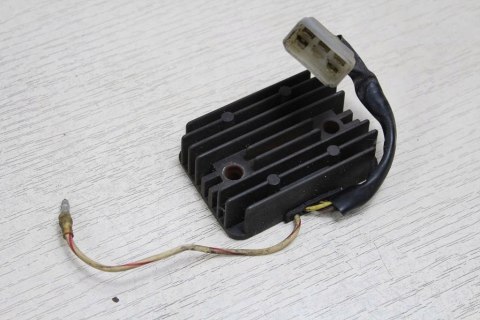 KAWASAKI KZ750 H LTD REGULATOR NAPIĘCIA SH230-12