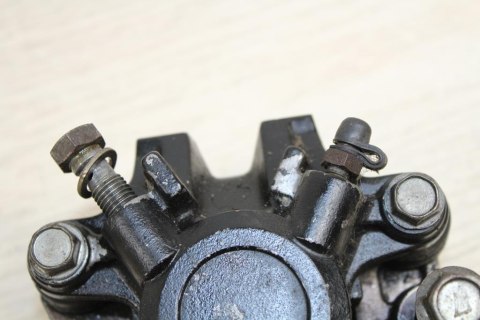 KAWASAKI KZ750 H LTD ZACISK HAMULCOWY PRZÓD PRAWY