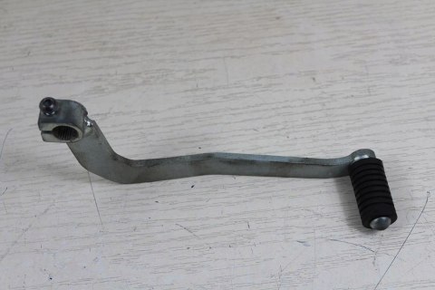 YAMAHA FZ6 N RJ07 DŹWIGNIA HAMULCA NOŻNEGO PRAWA