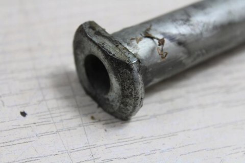 YAMAHA FZ6 N RJ07 OŚ SRUBA WAHACZA 20MM 325MM