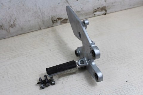 YAMAHA FZ6 N RJ07 SET PRAWY PRZÓD + PODNÓŻEK