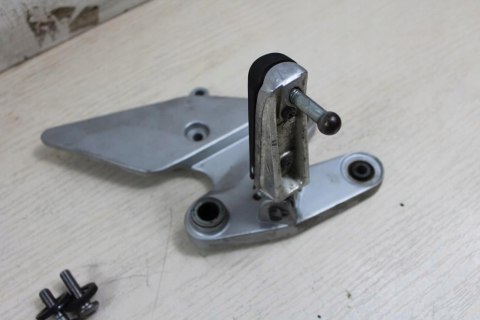 YAMAHA FZ6 N RJ07 SET PRAWY PRZÓD + PODNÓŻEK