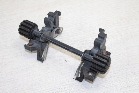 BMW R1100 RT UCHWYT SIEDZENIA PRZÓD KANAPY 2313677