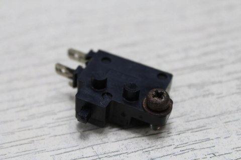 YAMAHA FZ6 N RJ07 CZUJNIK STOP HAMULCA PRZÓD