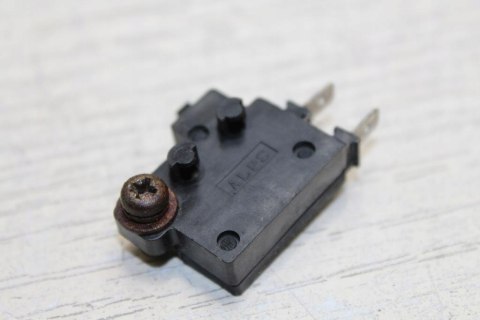 YAMAHA FZ6 N RJ07 CZUJNIK STOP HAMULCA PRZÓD