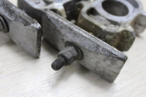 YAMAHA FZ6 N RJ07 NACIĄGI NAPINACZE ŁAŃCUCHA L P
