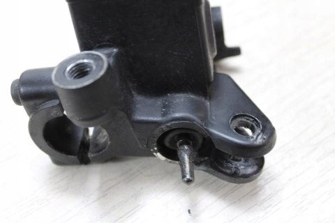 YAMAHA FZ6 N RJ07 POMPA HAMULCOWA PRAWA PRZÓD