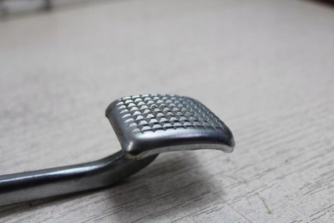 KAWASAKI LTD450 LTD454 DŹWIGNIA HAMULCA TYŁ PRAWA