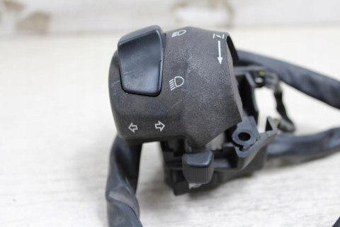 SUZUKI SV650 S K2 PRZEŁĄCZNIK LEWY ŚWIATEŁ NA KIER
