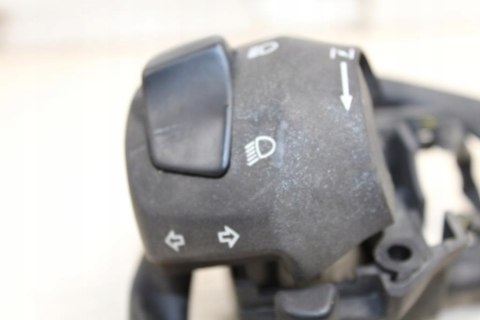 SUZUKI SV650 S K2 PRZEŁĄCZNIK LEWY ŚWIATEŁ NA KIER