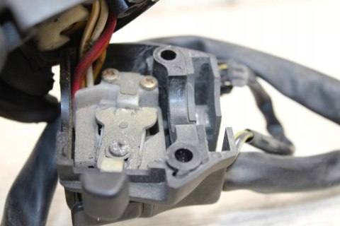 SUZUKI SV650 S K2 PRZEŁĄCZNIK LEWY ŚWIATEŁ NA KIER