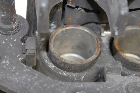 SUZUKI SV650 S K2 ZACISK HAMULCOWY PRZÓD PRAWY