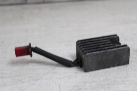 HONDA GL1500 SC22B REGULATOR NAPIECIA TYŁ ŚWIATEŁ