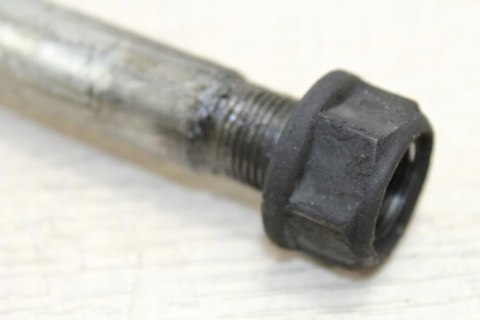 HONDA GL1500 SC22B OŚ OŚKA KOŁA TYŁ 20MM 360MM