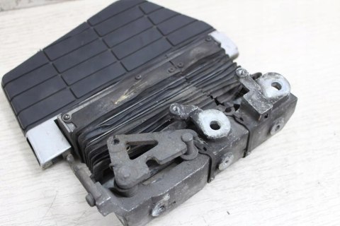 HONDA GL1500 SC22B SET TYŁ LEWY PODNÓŻEK PODEST