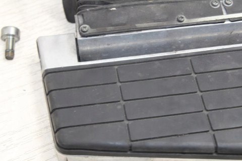 HONDA GL1500 SC22B SET TYŁ PRAWY PODNÓŻEK PODEST