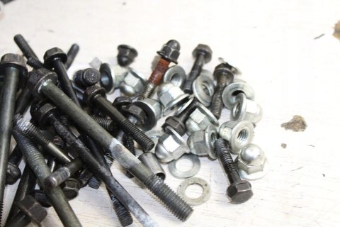 KAWASAKI GPX600 R KARTERY BLOK SILNIKA + ŚRUBY