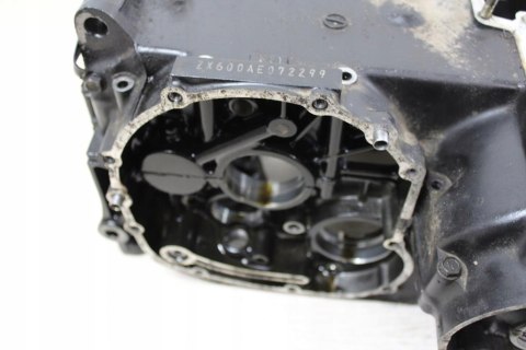 KAWASAKI GPX600 R KARTERY BLOK SILNIKA + ŚRUBY