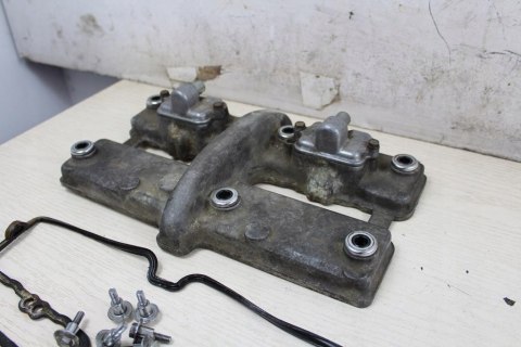 KAWASAKI GPX600 R POKRYWA DEKIEL GŁOWICY