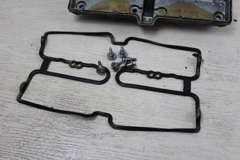 KAWASAKI GPX600 R POKRYWA DEKIEL GŁOWICY
