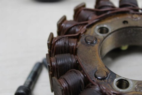 KAWASAKI GPX600 R STOJAN ALTERNATOR STATOR