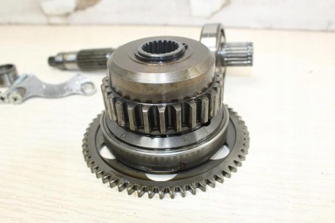 KAWASAKI GPX600 R WAŁEK NAPĘDU + BENDIX