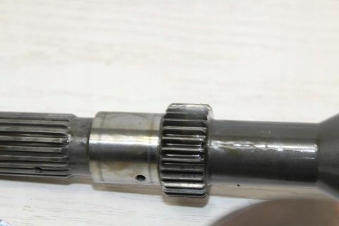 KAWASAKI GPX600 R WAŁEK NAPĘDU + BENDIX