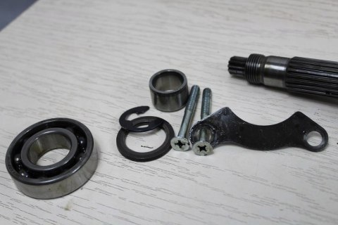 KAWASAKI GPX600 R WAŁEK NAPĘDU + BENDIX