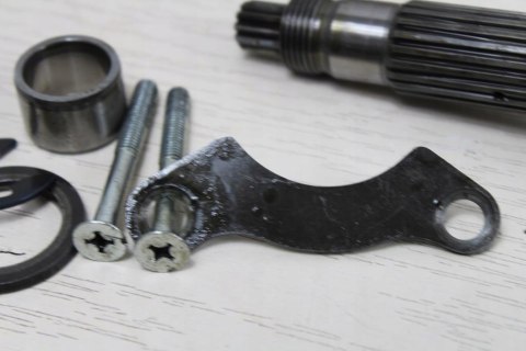 KAWASAKI GPX600 R WAŁEK NAPĘDU + BENDIX