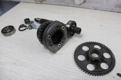 KAWASAKI GPX600 R WAŁEK NAPĘDU + BENDIX