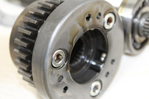 KAWASAKI GPX600 R WAŁEK NAPĘDU + BENDIX