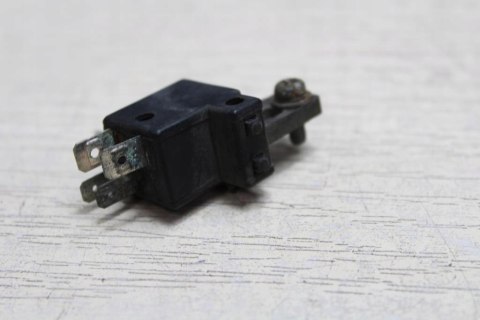 HONDA GL1500 SC22 CZUJNIK STOP HAMULCA PRZÓD