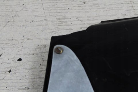 HONDA GL1500 SC22 OWIEWKA POD SIEDZENIE PRAWA BOK