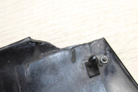 HONDA GL1500 SC22 OWIEWKA POD SIEDZENIE PRAWA BOK