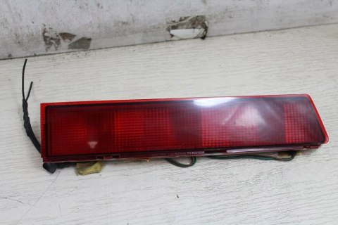 HONDA GL1500 SC22 OBRYSÓWKA PRAWA KUFRA CENTRALNEG