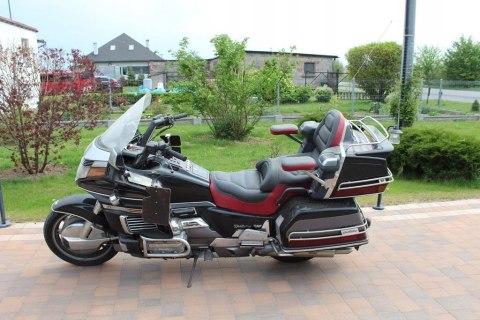 HONDA GL1500 SC22 PODEST SET PRAWY TYŁ PODNÓŻEK