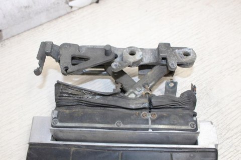 HONDA GL1500 SC22 PODEST SET PRAWY TYŁ PODNÓŻEK