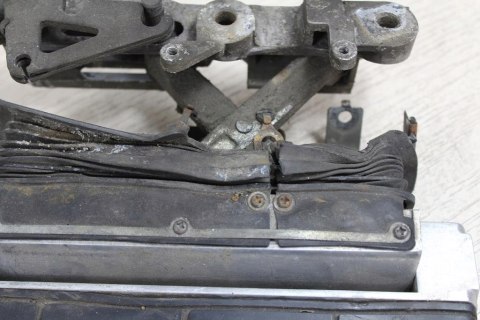 HONDA GL1500 SC22 PODEST SET PRAWY TYŁ PODNÓŻEK