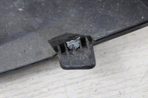 BMW R1150 RT OWIEWKA PRAWA POD SIEDZENIE 2313698