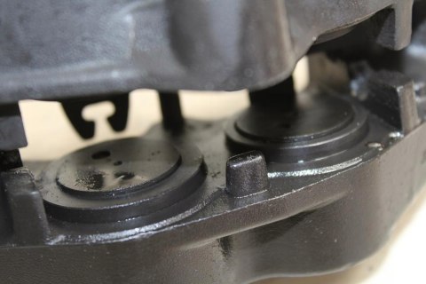 BMW R1150 RT ZACISK HAMULCOWY LEWY PRZÓD 7371