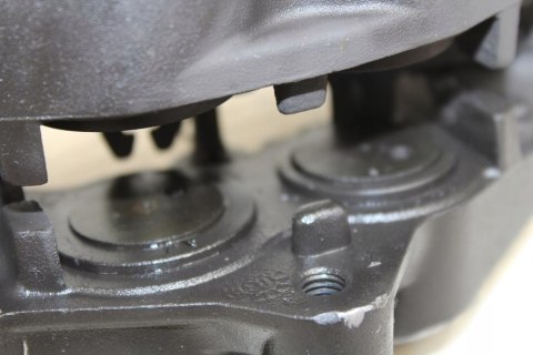 BMW R1150 RT ZACISK HAMULCOWY PRAWY PRZÓD 7372