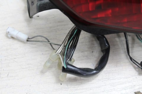 SUZUKI DL1000 V-STROM LAMPA TYŁ TYLNA MOCOWANIE
