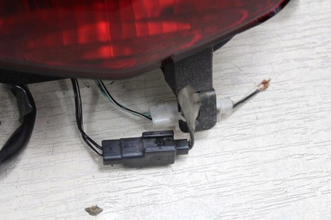 SUZUKI DL1000 V-STROM LAMPA TYŁ TYLNA MOCOWANIE