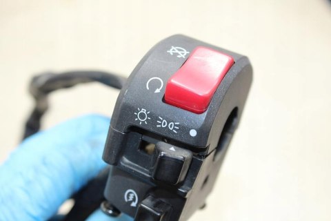 SUZUKI DL1000 V-STROM PRZEŁĄCZNIK PRAWY START