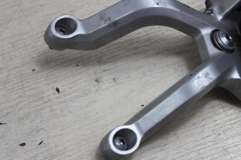 SUZUKI DL1000 V-STROM SET PRAWY TYŁ + PODNÓŻEK