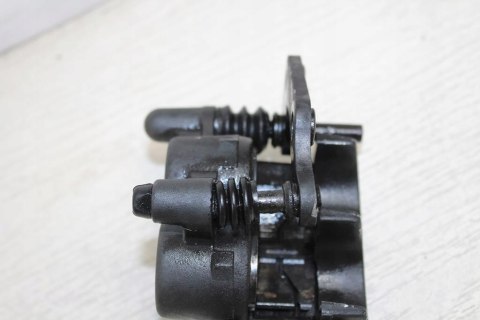 SUZUKI DL1000 V-STROM ZACISK HAMULCOWY PRAWY PRZÓD
