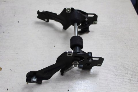 BMW K1200 GT K44 UCHWYT SIEDZENIA PRZÓD 7687977